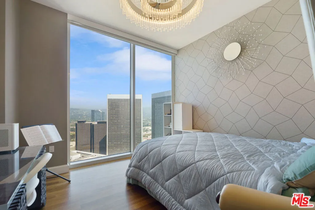 1 W Century Drive 37a, Los Angeles, California 90067 home-pic-21